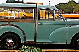 Morris-Minor-1000-in-Austin-in-S.-Lamar[1]